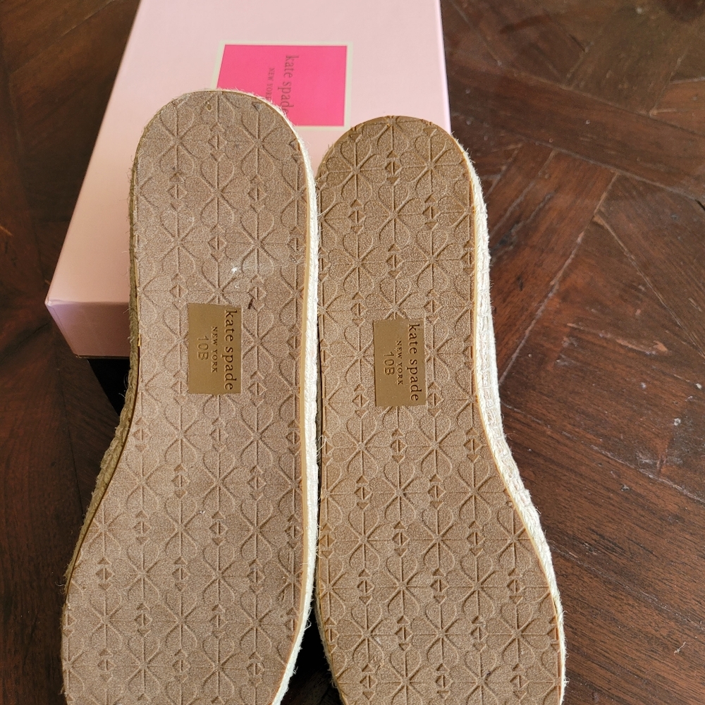 Kate Spade New York Tuscan Pale Gold Flat Women's Size 10 - Picture 2 of 3